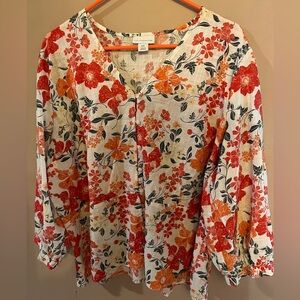 Gorgeous Liz Claiborne floral print top.